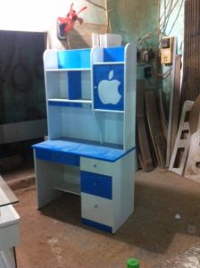 Bàn hs màu xanh  dương