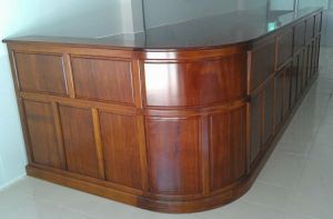 Quầy gỗ căm xe