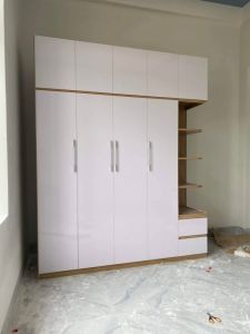 Tủ áo có kệ trắng nâu
